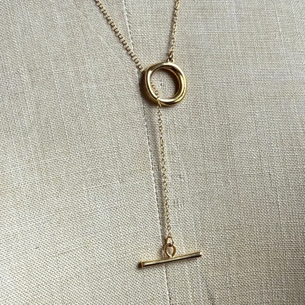Stilnest Useless Gold Vermeil Necklace - Picture 5 of 10